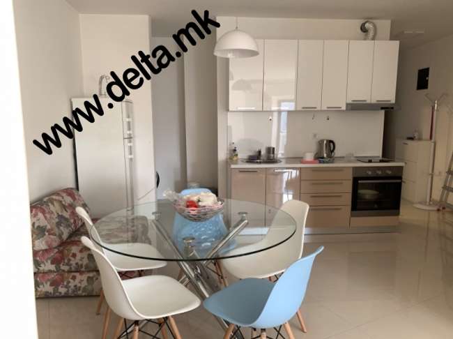 Apartament me dy dhoma gjumi për qira në Qendër - 3
