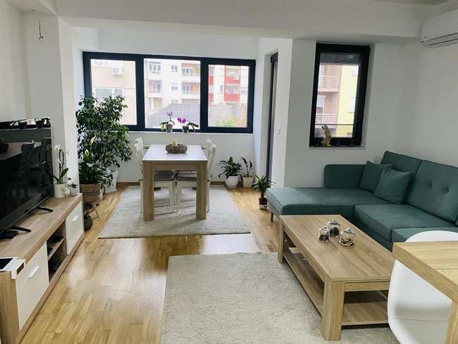 Apartament në Qendër - 2
