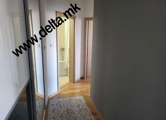 Apartament me tre dhoma gjumi i mobiluar plotësisht në Qendër - 3