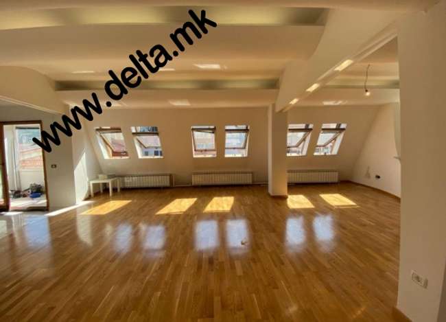 Empty Commercial Space in the Center - 3