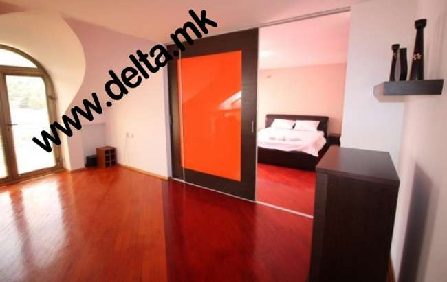 Apartament me tre dhoma gjumi në Qendër - 3