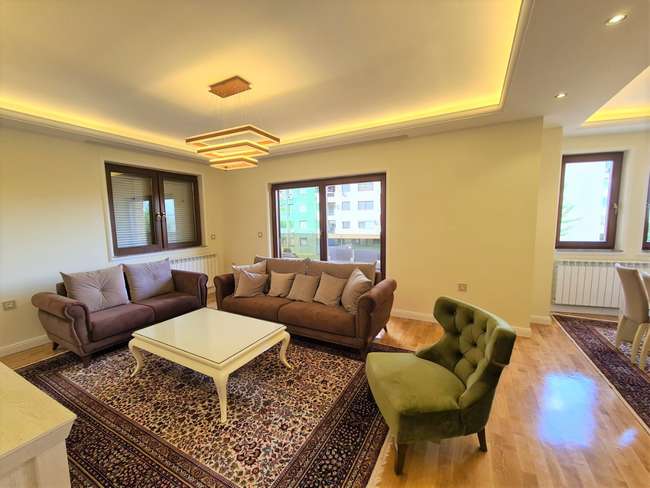 Apartament i këndshëm me oborr 100m2 - 2