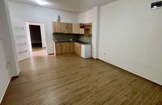 Renovated Apartment on the Ground Floor in the City Center - 2