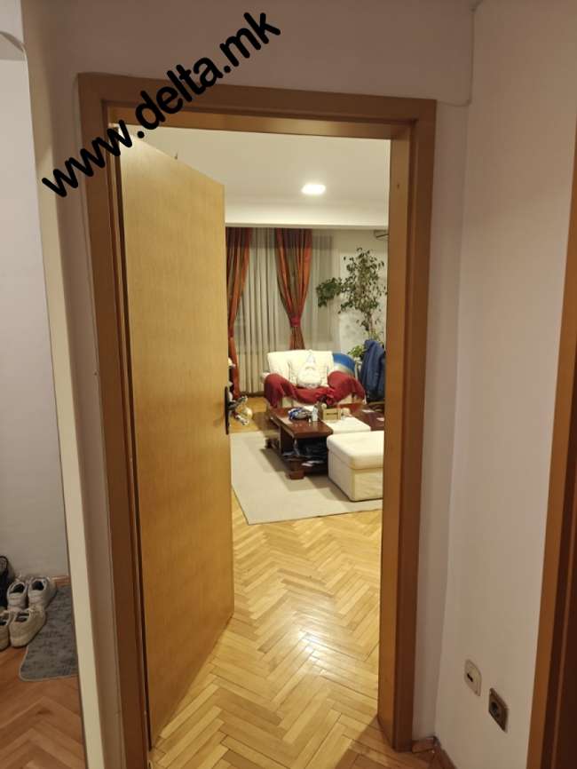 Apartament me dy dhoma gjumi i mobiluar plotësisht në Qendër - 2