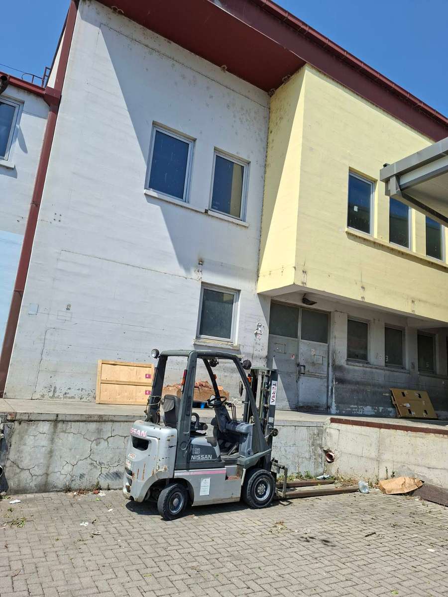 FOR RENT WAREHOUSE NEAR SISTINA - 1