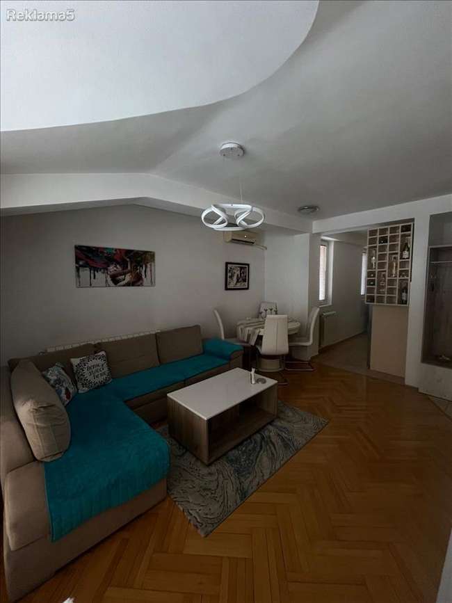 Apartament në Qendër - 3