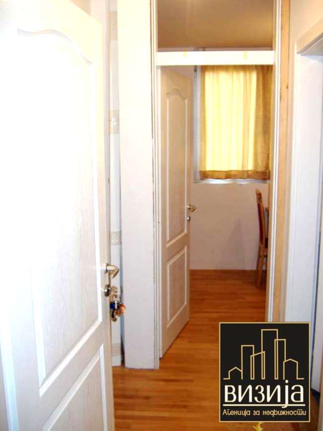 Apartament me 4 njësi 50m nga shëtitorja e qytetit - 3