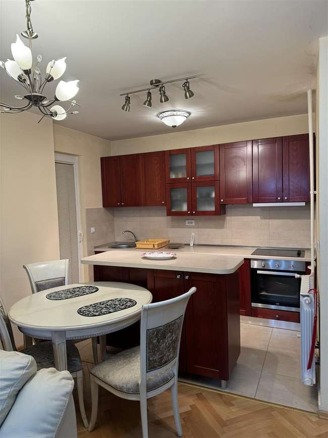 Apartament në Qendër - 3
