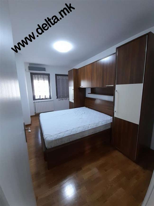 Apartament me katër dhoma pranë Spitalit Shtetëror - 3