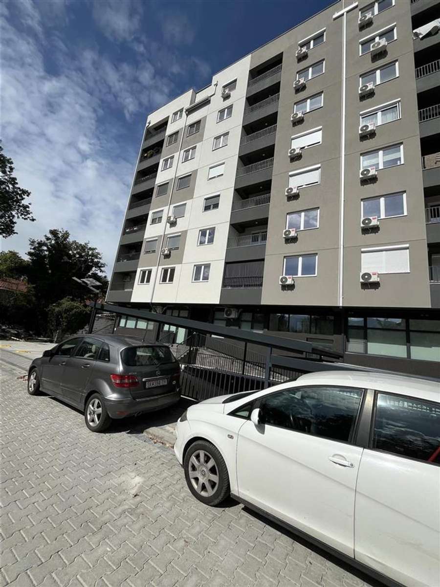 Apartament me tre dhoma në Vlae - 1