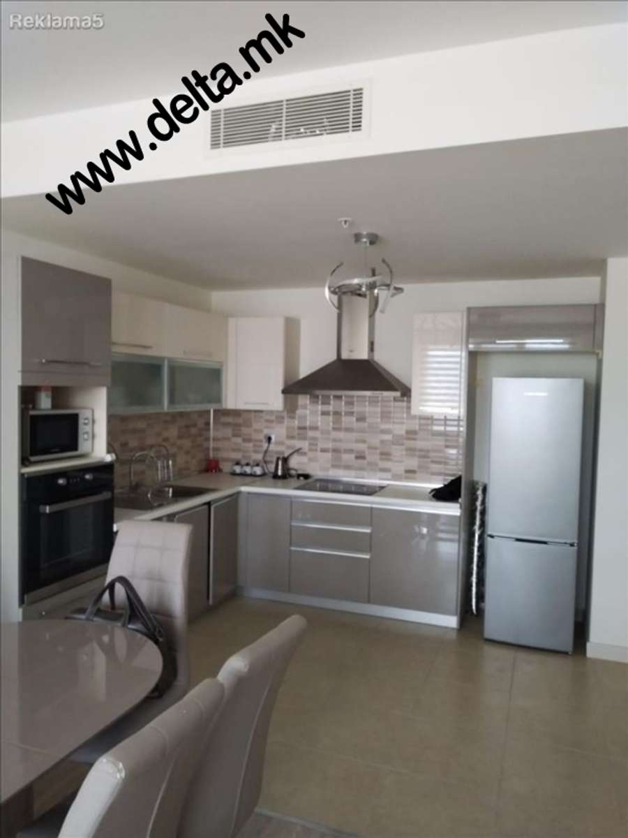 Apartament me tre dhoma në Aerodrom Jevahir - 1