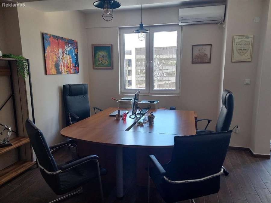 Apartament në Qendër - 1