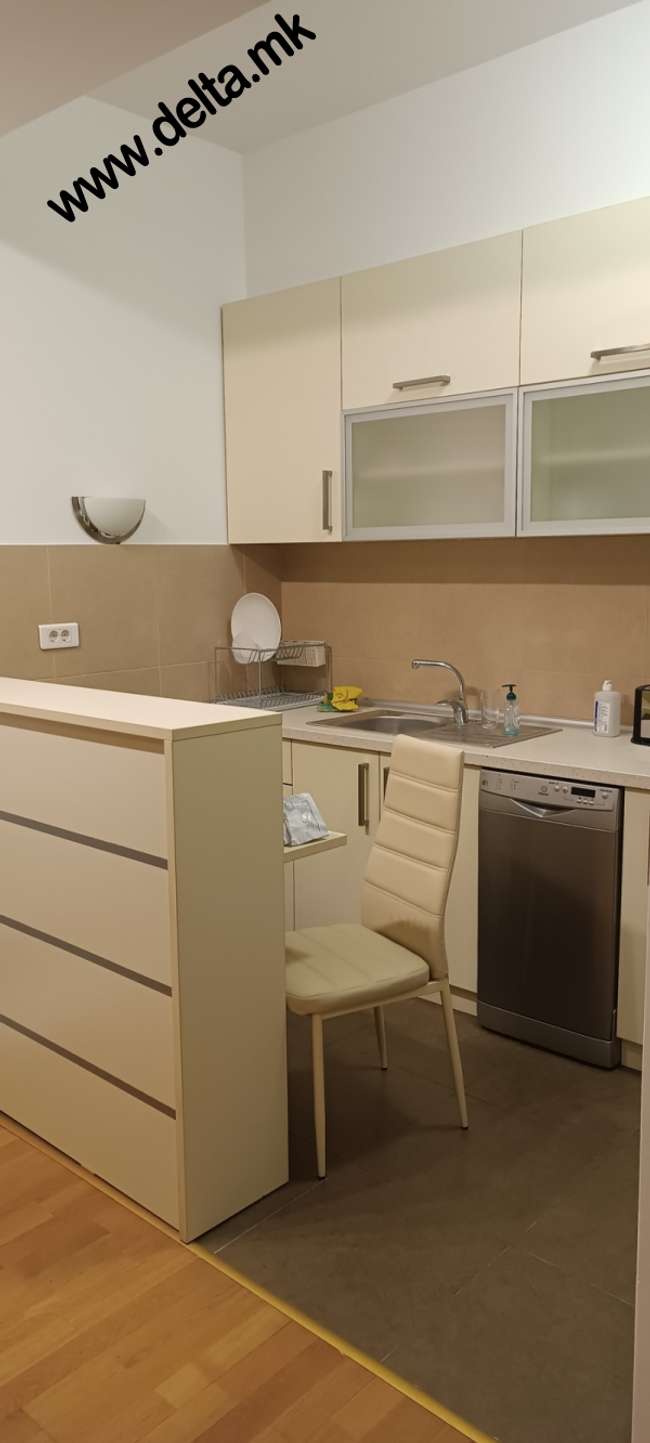 Apartament me tre dhoma gjumi në Qendër - 3