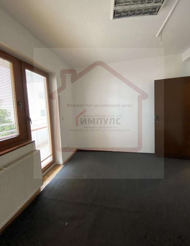Empty spacious apartment in a super location in the Center - 2