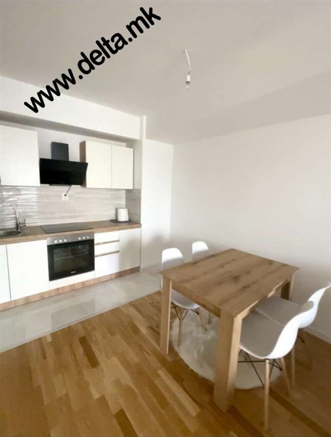 Three-Bedroom Apartment in the Center - 3