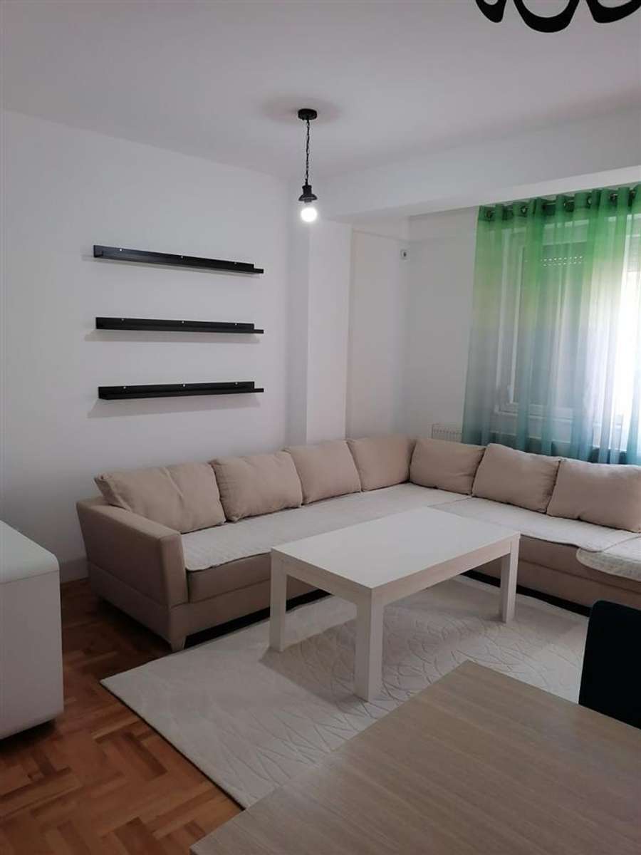 Apartament në Qendër - 1