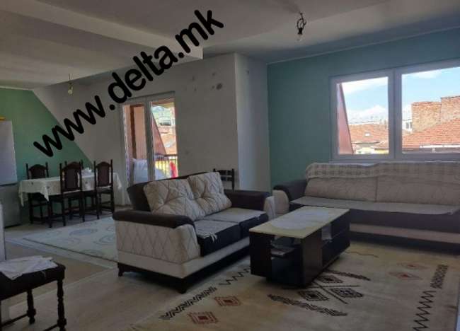 Apartament me tre dhoma në Qendër pranë Kishës Katolike - 2
