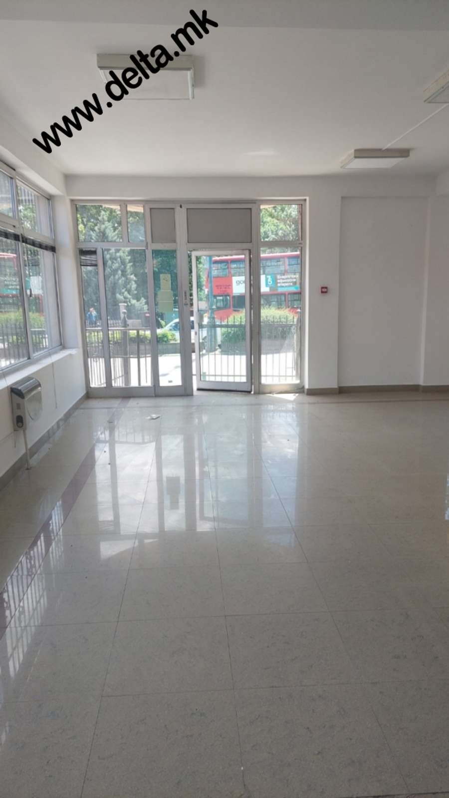 Shop / commercial space for rent in an attractive location - 1