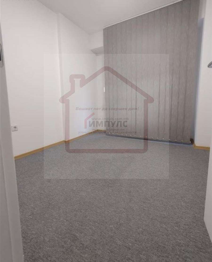Apartament 3-dhomësh i zbrazët për qëllime biznesi në Aerodrom - 1