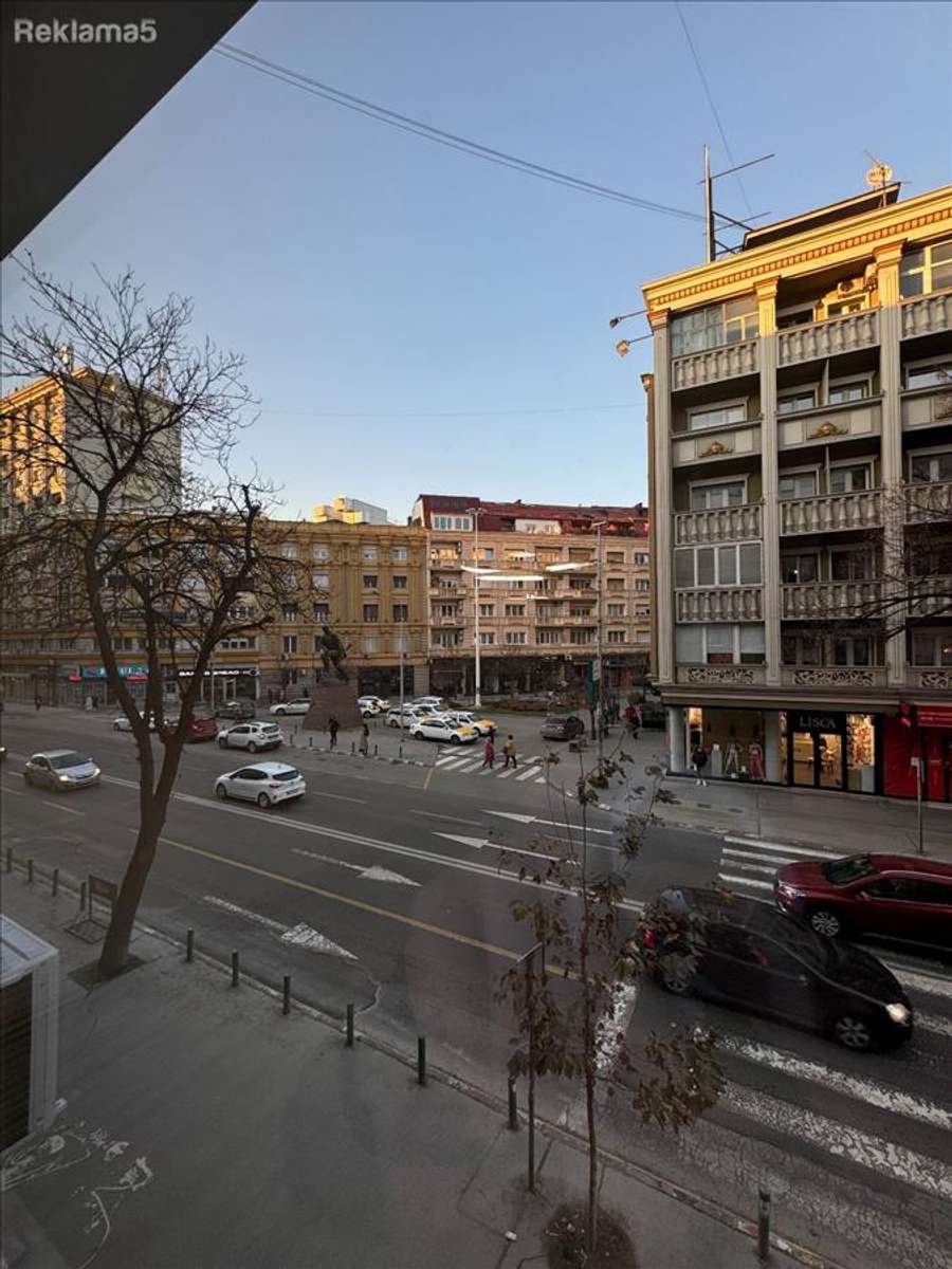 Apartament në Qendër - 1