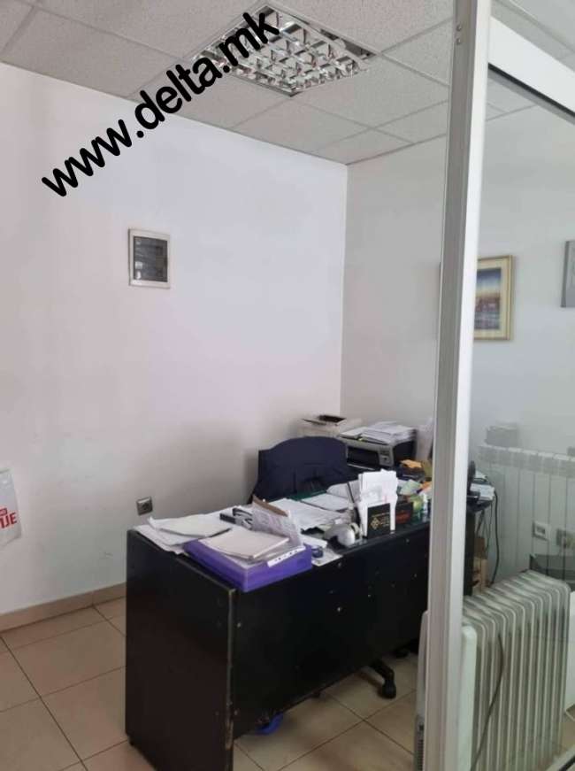 Hapësirë zyre të mobiluar në Qendër - 2