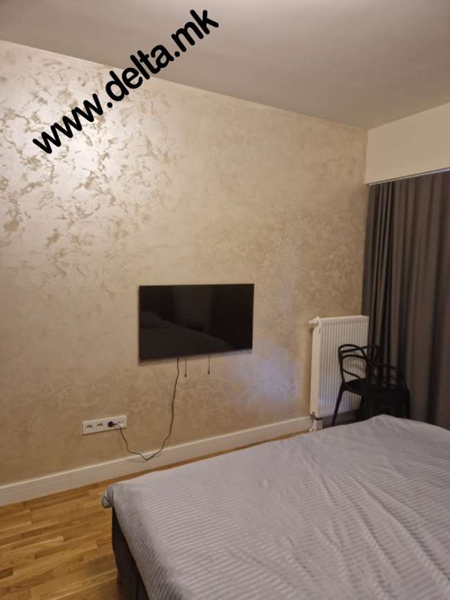 Jepet me qira apartament tre dhomash në qendër, i mobiluar - 2