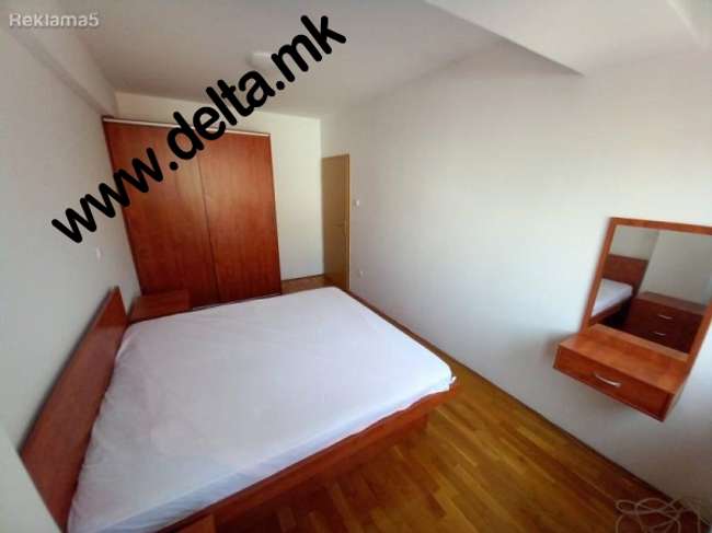 Apartament me tre dhoma gjumi në Qendër - 3
