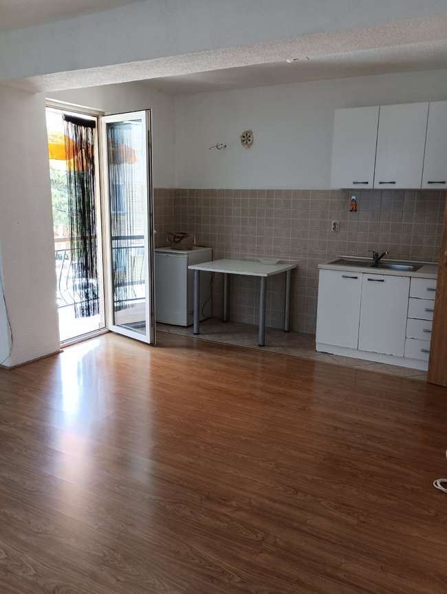VIZIJA se prodava STAN 45m2 - CENTAR image
