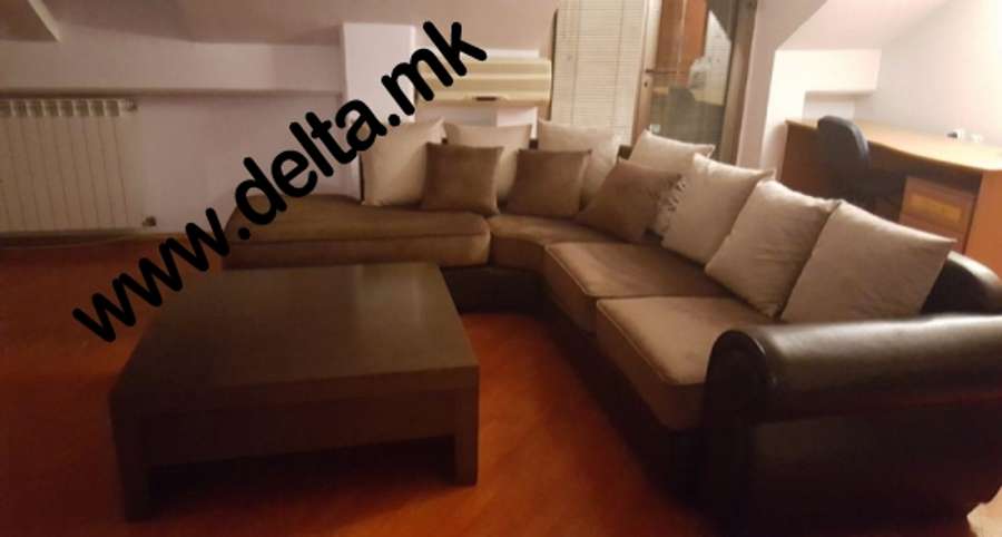 Apartament me tre dhoma gjumi në Qendër - 1