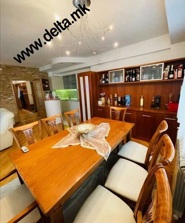 apartament me tre dhoma gjumi në bulevardin Partizanski Odredi - 3