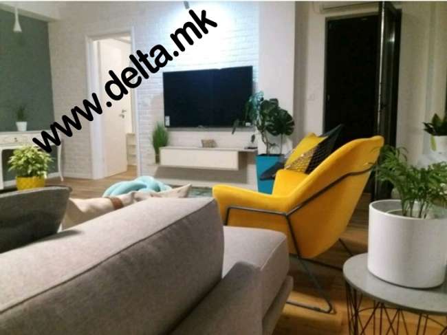 Apartament dy dhomash për qira në Qendër - 3