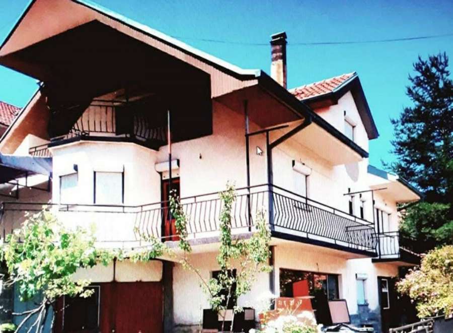 Shtëpi në Delçevë - 1