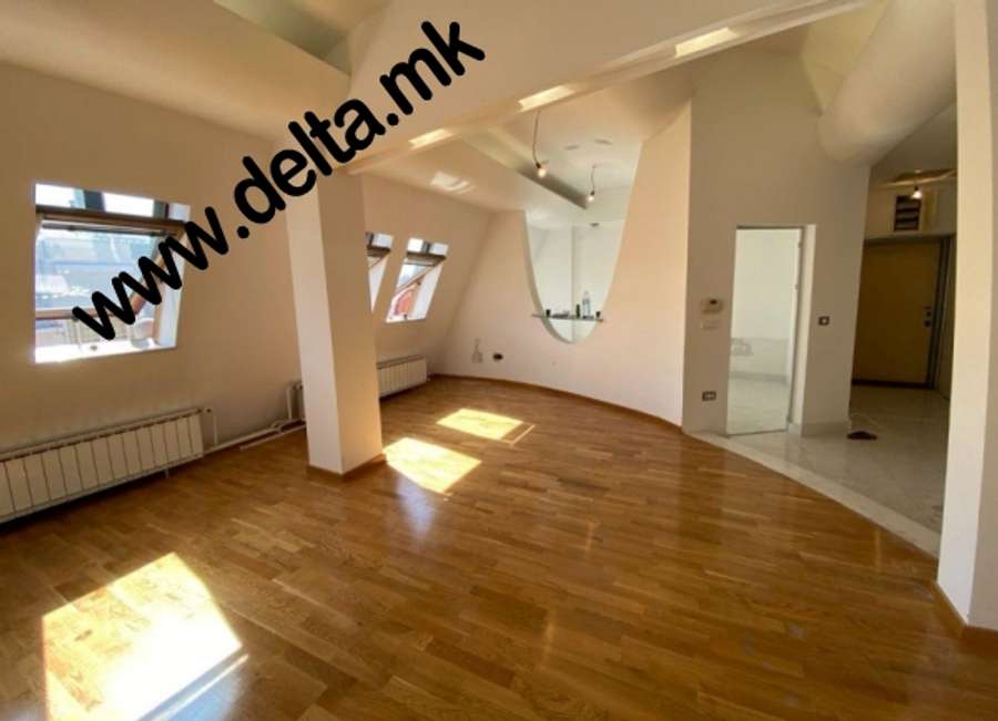 Empty Commercial Space in the Center - 1