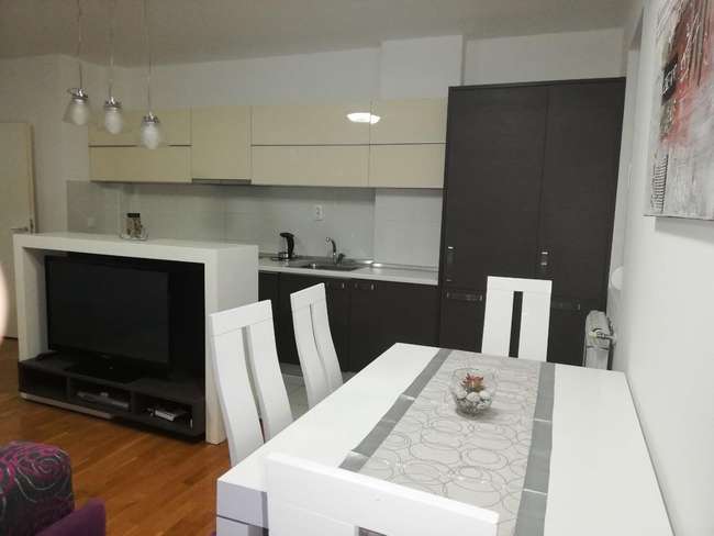 Apartament në Qendër - 2