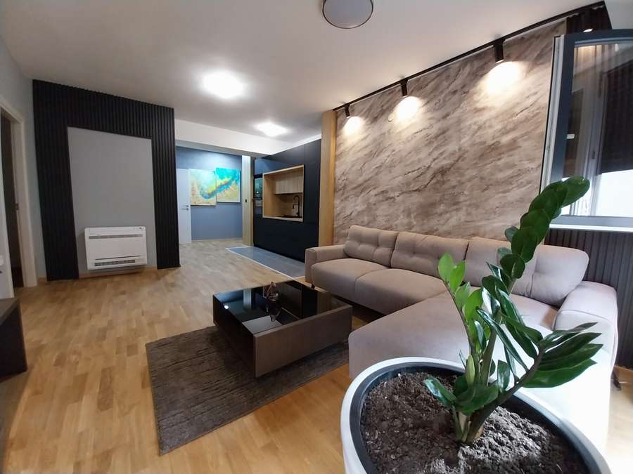 Apartament Modern në Qendër - 1
