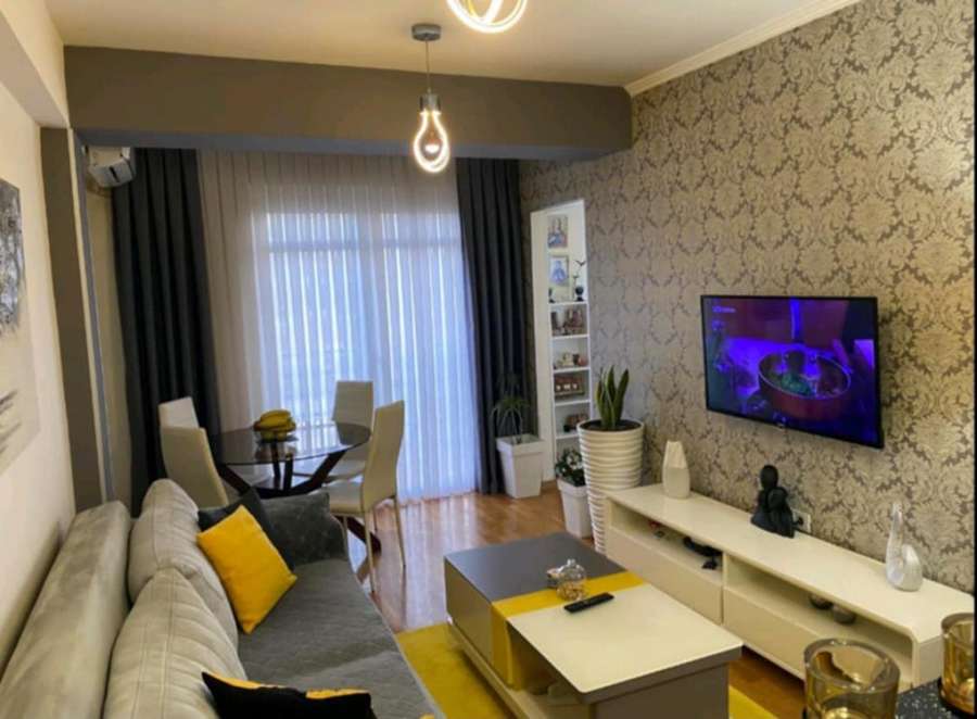 Apartament Luksozisht i Mobiluar në Majir Maalo - 1