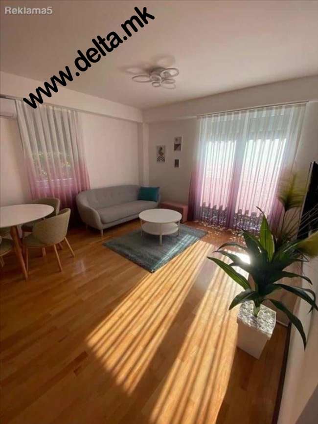 Apartament me dy dhoma gjumi i mobiluar në Qendër - 3