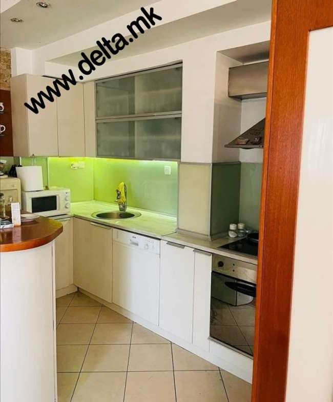 apartament me tre dhoma gjumi në bulevardin Partizanski Odredi - 2