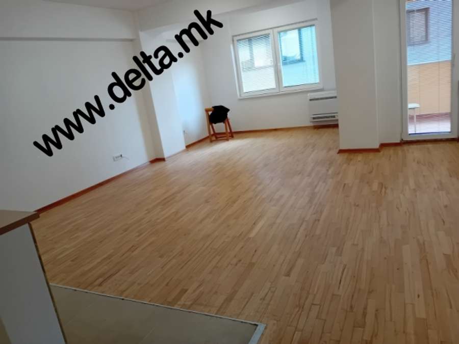Apartament bosh për qira në Qendër - 1