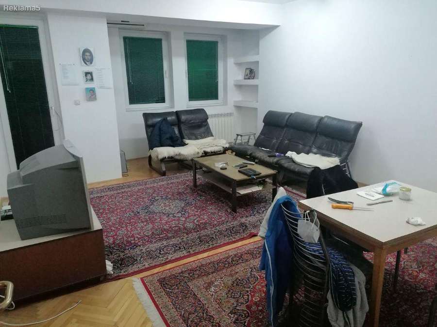 Apartament në Qendër - 1