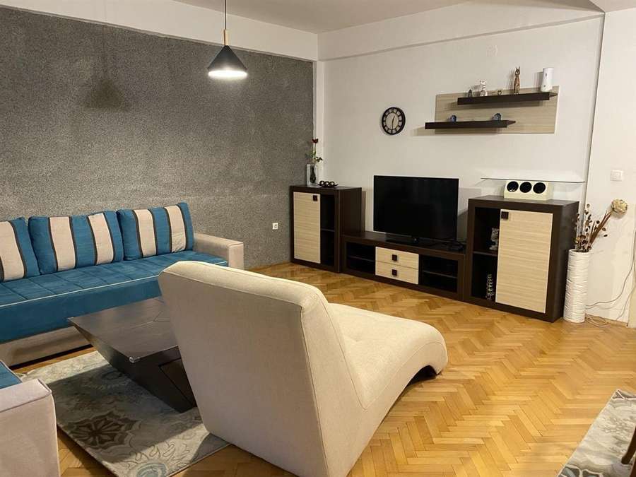 Се изнајмува наместен трособен стан во Ново Лисиче - 1