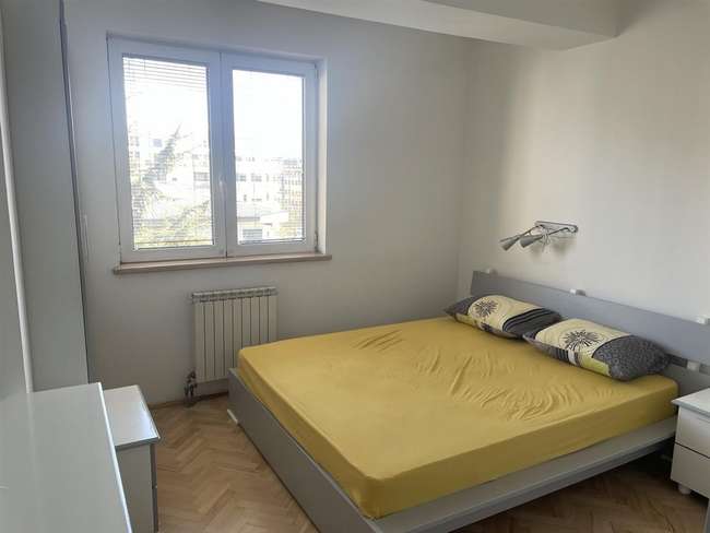 Three-bedroom apartment in Taftalidze 1, near the market - 2