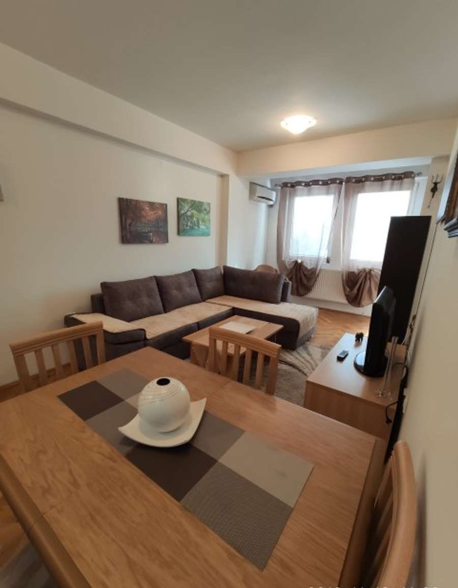 Apartament me dy dhoma gjumi në Qendër - 1