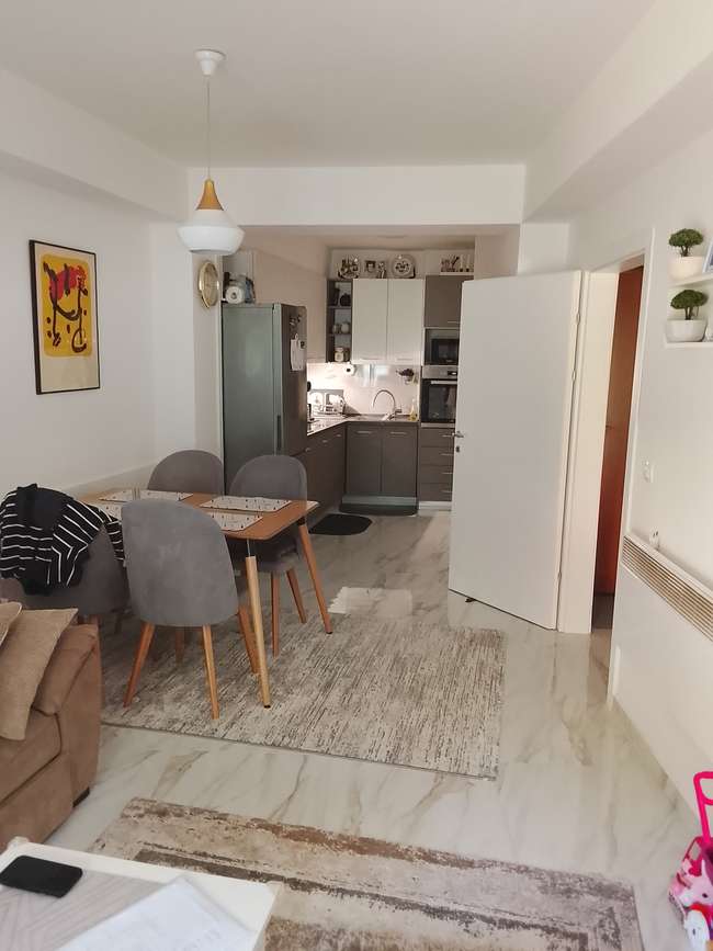 Apartament në Pestani linja e parë - 2