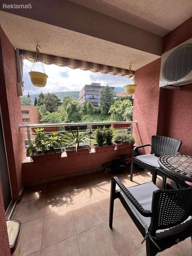 Apartament në Qendër - 3