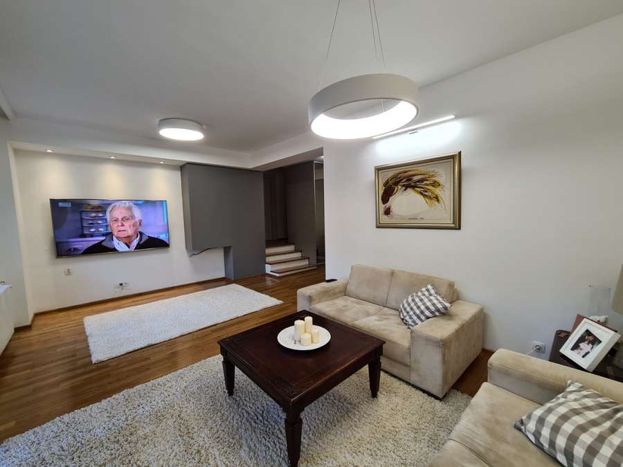 Apartament i mobiluar plot për qira në Taftalidze - 1