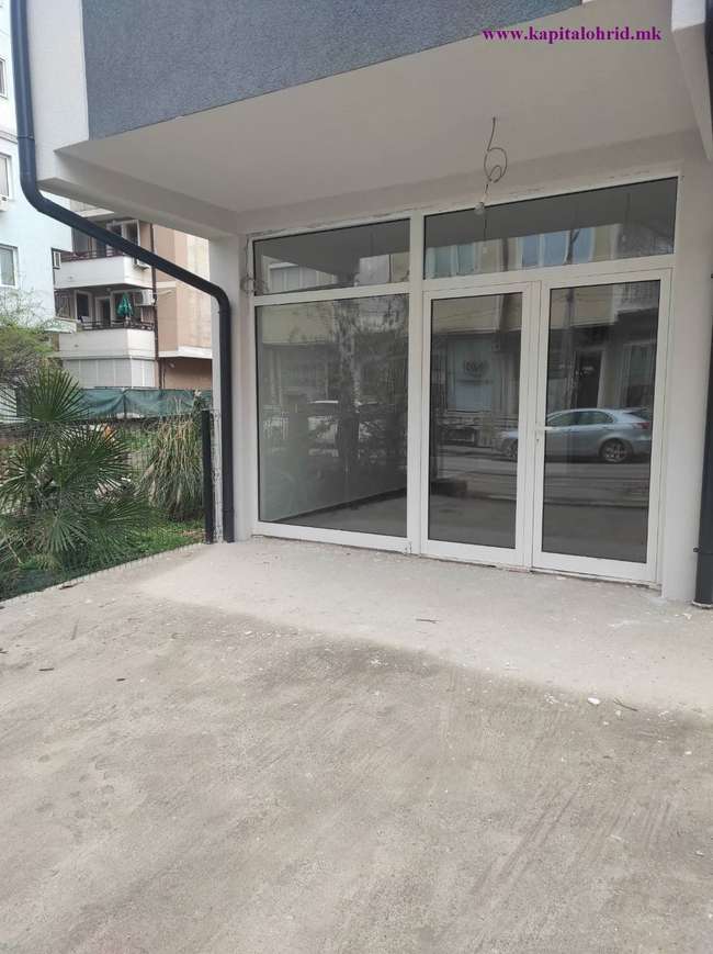 Hapësirë Afariste në Qendër të Ngushtë të Ohrit - 26 m2 - 3