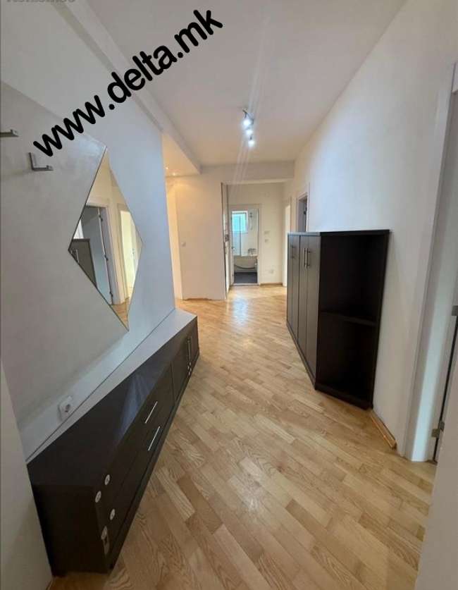 Apartament me katër dhoma për shitje në Michurin - 3