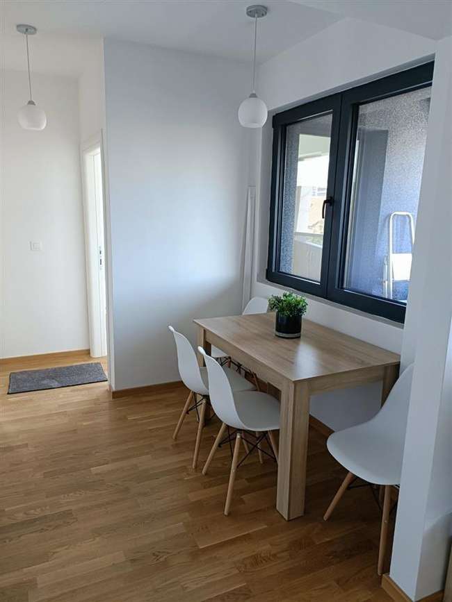 Apartament me tre dhoma gjumi për qira në Taftalidze 1, Bisi - 2