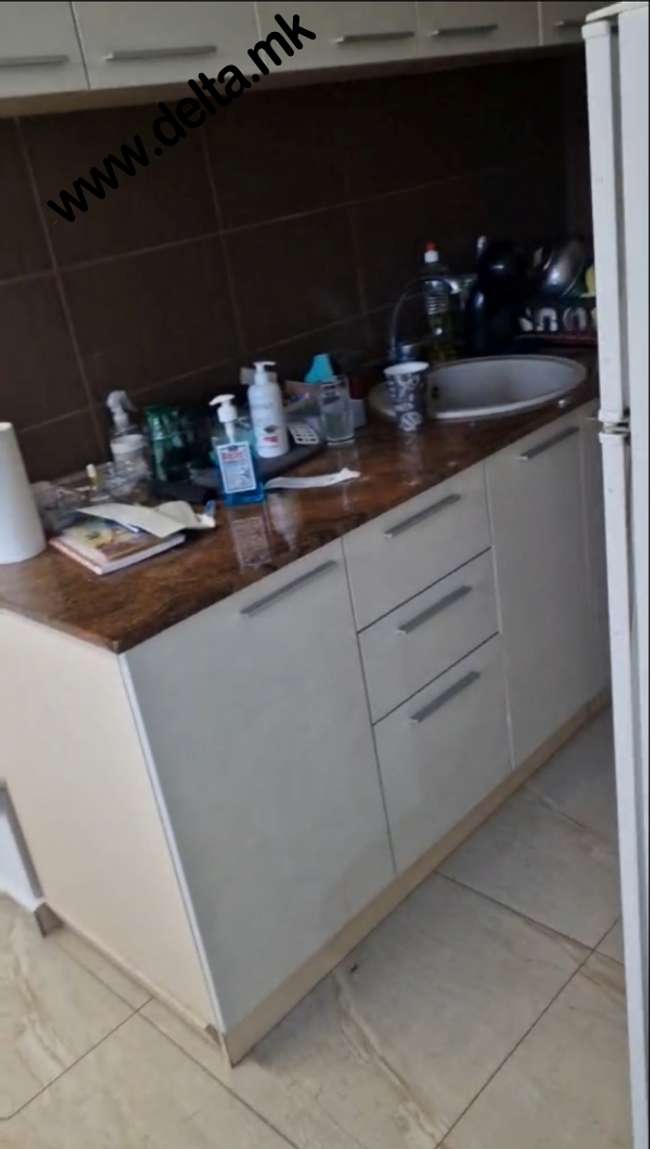Apartament me dy dhoma gjumi në Debar Maalo pranë SPO - 2